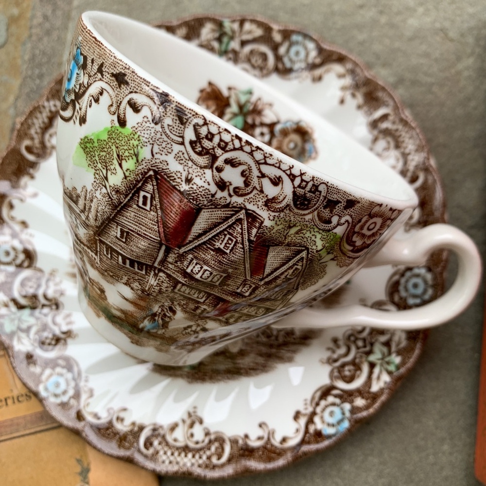 Vintage Heritage Hall Colonial Overhang Ironstone Teacup & Saucer England